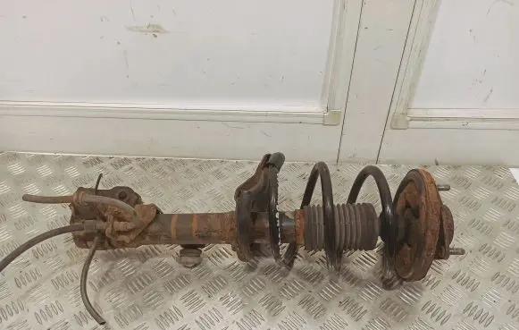 Mitsubishi Outlander Front shock absorber with coil spring