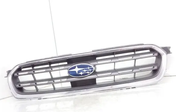 Subaru Outback Front bumper upper radiator grill