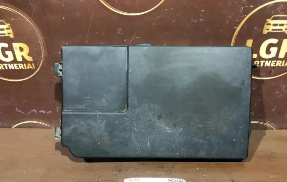 Volkswagen Touran I Battery box tray cover/lid 1K0915443