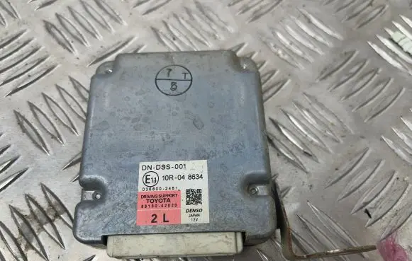 Toyota RAV 4 (XA40) Other control units/modules 8815042020