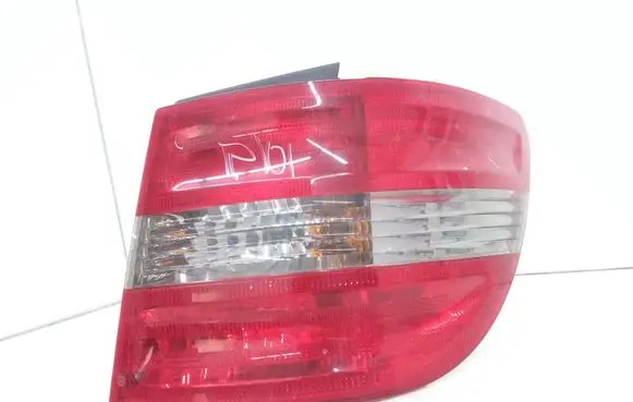 Mercedes-Benz B W245 Rear/tail lights A1698202664
