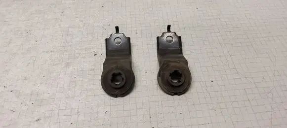 Toyota Avensis T250 Radiator mount bracket TRP2216523