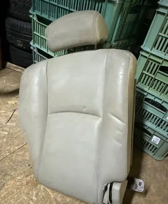 Infiniti FX Rear seat 