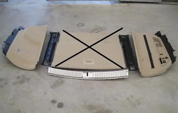 Volkswagen Touareg II Tailgate/boot cover trim set 