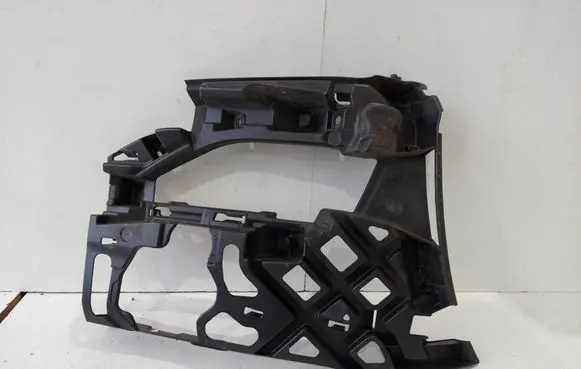 Volkswagen Golf VII Front bumper mounting bracket 5G0807724F