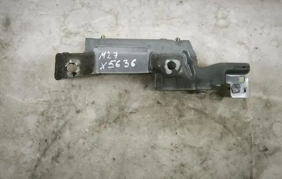 Renault Captur Fender mounting bracket 631227839R