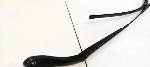 Ford C-MAX II Front wiper blade arm AM5117T526 AM51-17T526