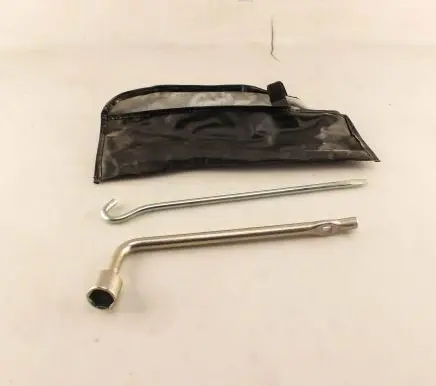 Nissan X-Trail T32 Wheel nut wrench 