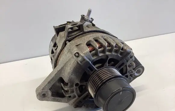 KIA Sportage Generator/alternator 373002B960