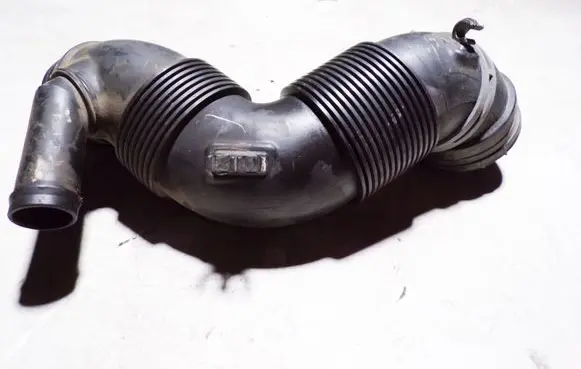 Volkswagen Touran II Cabin air duct channel 3C0129654M