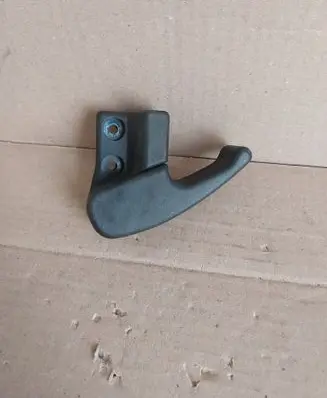 Engine bonnet (hood) release handle