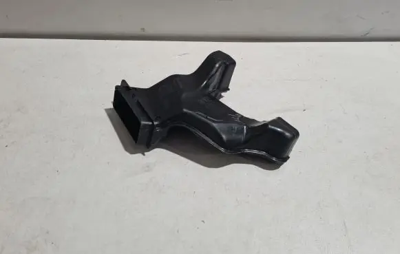 BMW 5 G30 G31 Other engine bay part 61667357250