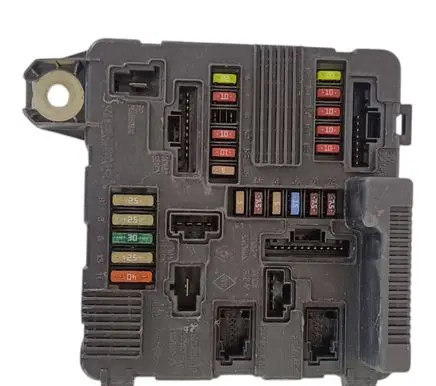 Renault Scenic II - Grand scenic II Fuse module 8200306032B A118399200E