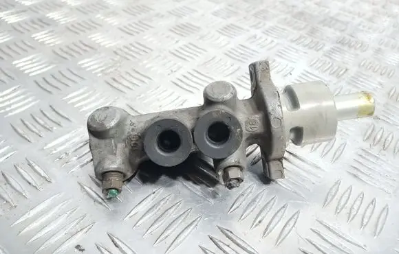 Renault Kangoo I Master brake cylinder