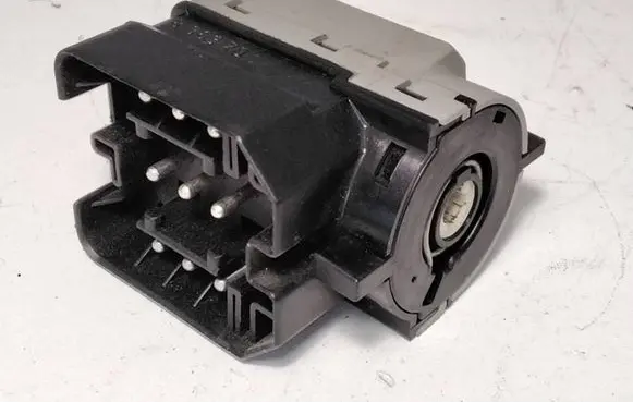 BMW 5 E39 Ignition lock contact 8363706