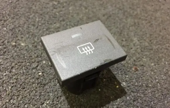 Ford Focus C-MAX Windscreen/window heater switch