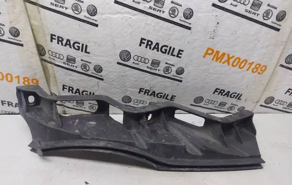 Volkswagen PASSAT B6 Front bumper mounting bracket 3c0807889
