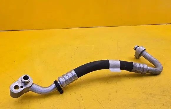 Porsche Macan (95B) Air conditioning (A/C) pipe/hose 95B260701E