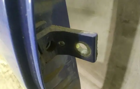Skoda Fabia Mk1 (6Y) Rear door lower hinge