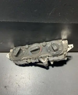 Ford Focus Climate control unit 