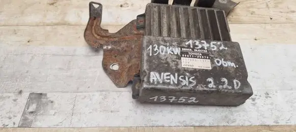 Toyota Avensis T250 Fuel injection control unit/module 8987120070 1310001371