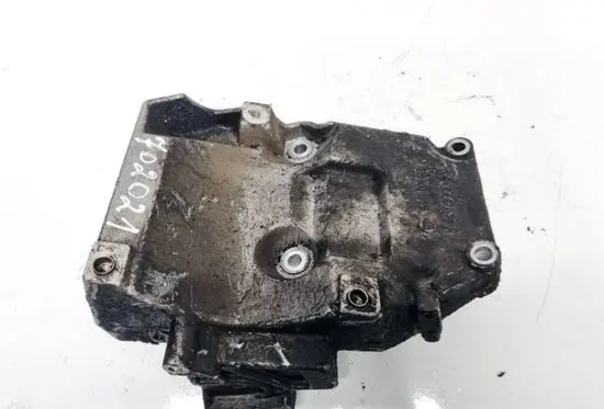 Volkswagen PASSAT B5.5 Engine mounting bracket 038260885