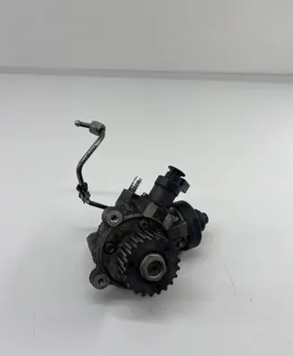 Volkswagen PASSAT B8 Fuel injection high pressure pump 04L130755D