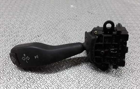BMW 5 E39 Indicator stalk 8363668K