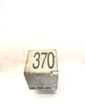 Audi A5 8T 8F Other relay 8D0951253