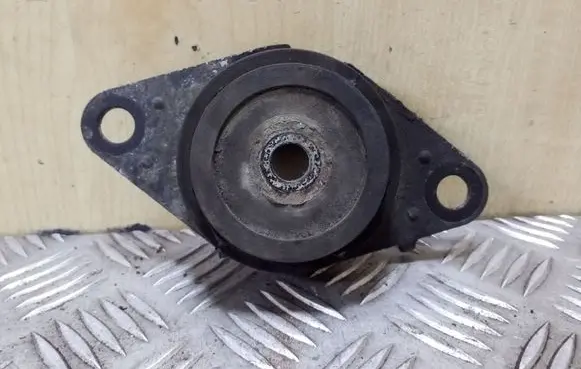 Renault Espace III Gearbox mount 7700841531 7700818369