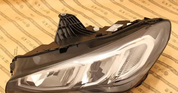 BMW 2 Active Tourer U06 Headlight/headlamp 5A4224306