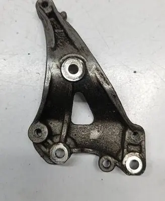 Citroen DS4 A/C compressor mount bracket V758078180