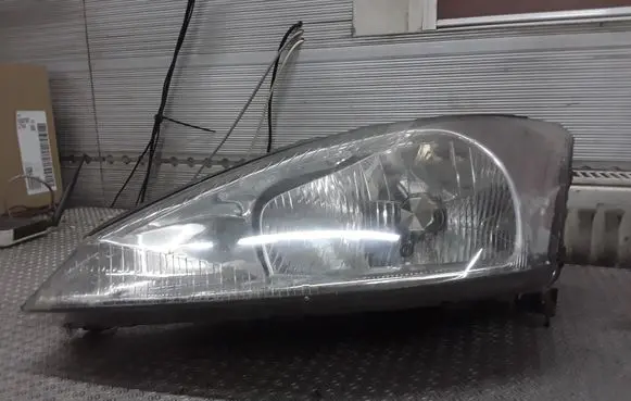 Ford Focus Headlight/headlamp HFD1521L00E