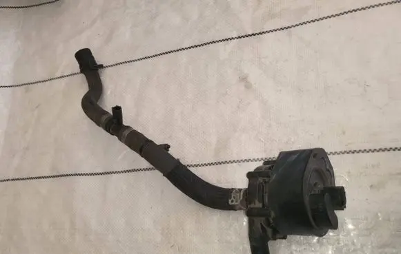 Tesla Model X Electric auxiliary coolant/water pump 103534800g