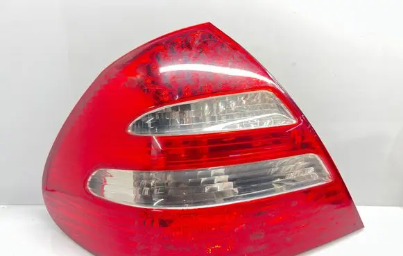 Mercedes-Benz E W211 Rear/tail lights A2118200564