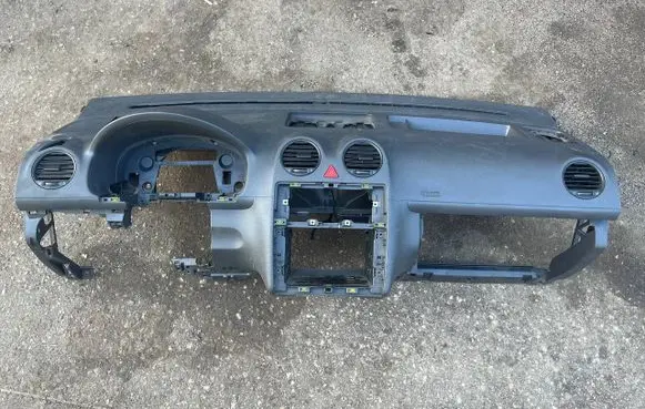 Volkswagen Caddy Dashboard 2K1858295C 2K1858003