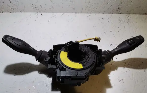 Ford Fiesta Wiper control stalk 8A6T13N064GD