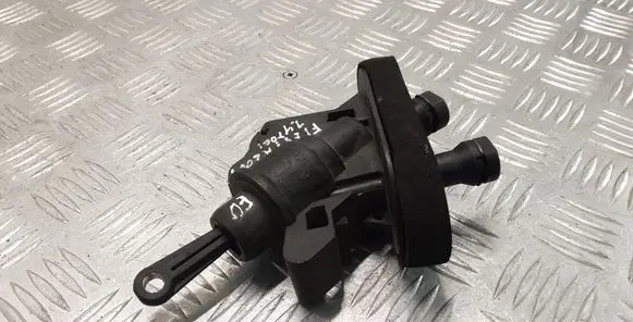Ford Fiesta Clutch master cylinder 2S617A543AC