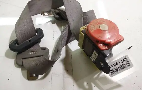 Mazda Premacy Rear seatbelt 