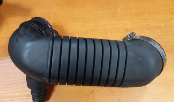 Audi A6 S6 C5 4B Air intake hose/pipe 8D0129615K