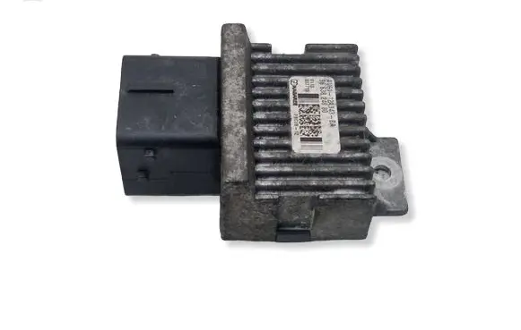 Jaguar XF X250 Glow plug pre-heat relay AV6112A343BA 9663824880