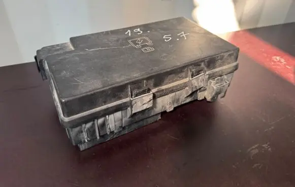 Dodge Durango III Fuse box set 68425215AB