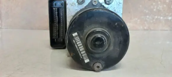Volkswagen Golf IV ABS Pump 1C0907379L