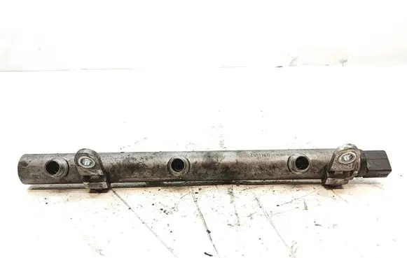 Mercedes-Benz S W221 Fuel main line pipe A6420703095 1204100110
