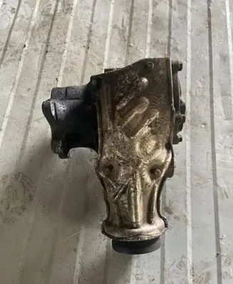 Gearbox transfer box case
