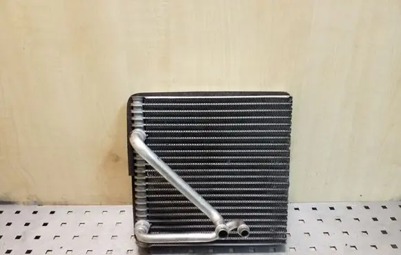 Air conditioning (A/C) radiator (interior)