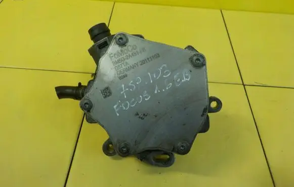 Ford Focus Vacuum pump BM5G2A451FB