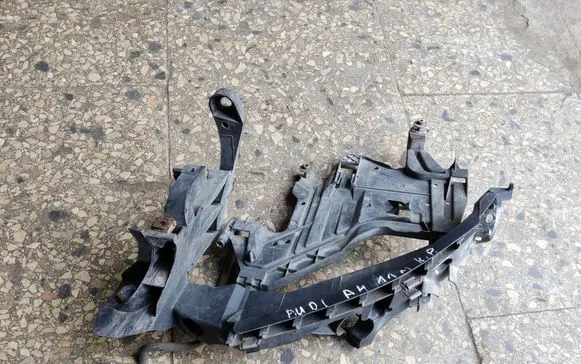 Audi A4 S4 B8 8K Headlight/headlamp mounting bracket 8K0805607C