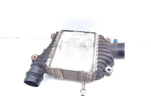 Jaguar XE Intercooler radiator GX736K775AC