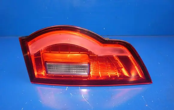 Jaguar F-Pace Tailgate rear/tail lights HK8315K272 11102016 0019679406